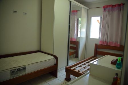 Casa à venda com 110m², 2 quartos e 1 vagaQuarto 2