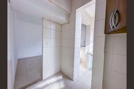 Studio para alugar com 24m², 1 quarto e sem vaga Studio para alugar com 24m², 1 quarto e sem vagaCorredor para cozinha