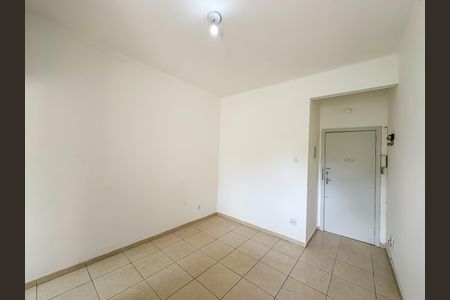 Studio para alugar com 24m², 1 quarto e sem vaga Studio para alugar com 24m², 1 quarto e sem vagaSala/Quarto