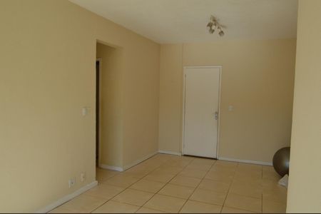 Apartamento à venda com 60m², 2 quartos e 2 vagasSala