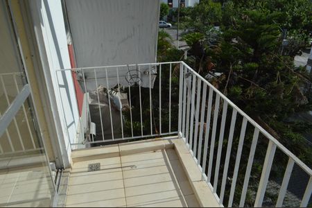 Apartamento à venda com 60m², 2 quartos e 2 vagasVaranda