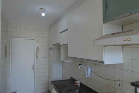Apartamento à venda com 60m², 2 quartos e 2 vagasCozinha
