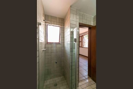 Casa à venda com 460m², 5 quartos e 5 vagasBanheiro Suite 1