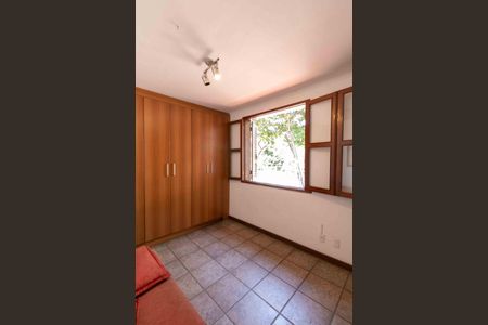 Casa à venda com 460m², 5 quartos e 5 vagasQuarto 1 Suite