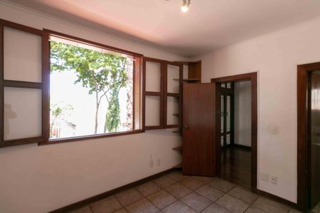 Casa à venda com 460m², 5 quartos e 5 vagasQuarto 1 Suite