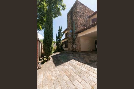 Casa à venda com 460m², 5 quartos e 5 vagasÁrea Externa