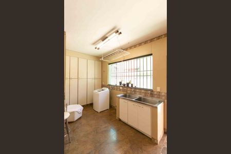 Casa à venda com 460m², 5 quartos e 5 vagasÁrea de Serviço