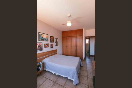 Casa à venda com 460m², 5 quartos e 5 vagasQuarto 3