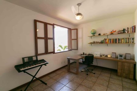 Casa à venda com 460m², 5 quartos e 5 vagasQuarto 2