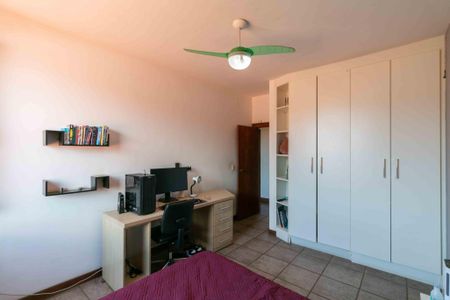 Casa à venda com 460m², 5 quartos e 5 vagasQuarto 4