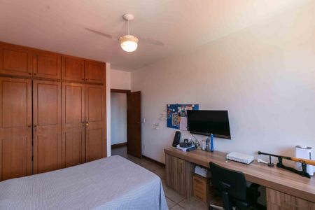 Casa à venda com 460m², 5 quartos e 5 vagasQuarto 3