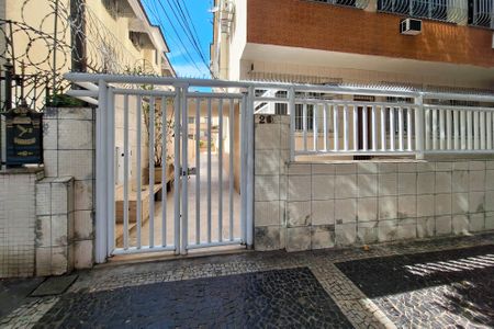 Apartamento à venda com 94m², 3 quartos e sem vaga Apartamento à venda com 94m², 3 quartos e sem vagaFachada