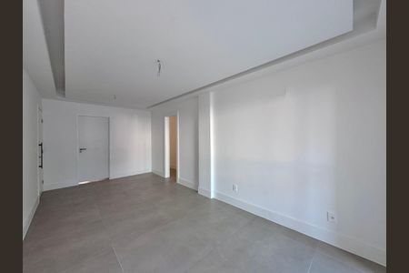 Apartamento à venda com 102m², 3 quartos e 2 vagas Apartamento à venda com 102m², 3 quartos e 2 vagasSala