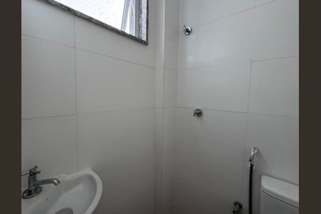 Apartamento à venda com 102m², 3 quartos e 2 vagas Apartamento à venda com 102m², 3 quartos e 2 vagasCozinha e Área de Serviço - Banheiro