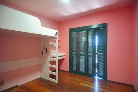 Casa à venda com 296m², 4 quartos e 2 vagas Casa à venda com 296m², 4 quartos e 2 vagasQuarto 2
