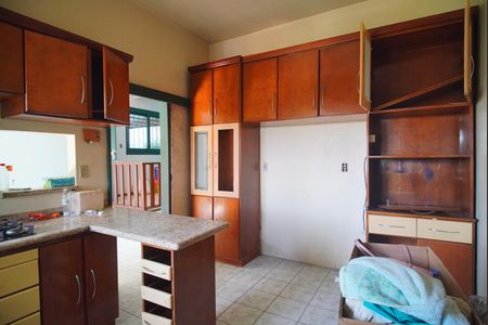 Casa à venda com 296m², 4 quartos e 2 vagas Casa à venda com 296m², 4 quartos e 2 vagasBanheiro 2