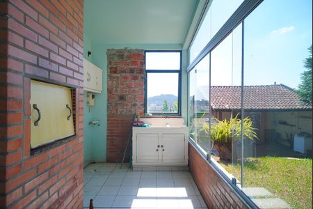 Casa à venda com 296m², 4 quartos e 2 vagas Casa à venda com 296m², 4 quartos e 2 vagasÁrea de Serviço
