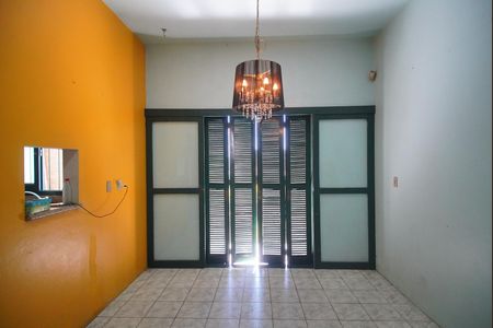 Casa à venda com 296m², 4 quartos e 2 vagas Casa à venda com 296m², 4 quartos e 2 vagasSala de Jantar