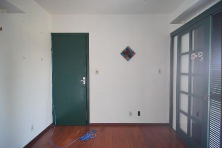 Casa à venda com 296m², 4 quartos e 2 vagas Casa à venda com 296m², 4 quartos e 2 vagasQuarto 3