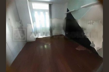 Casa de condomínio à venda com 215m², 3 quartos e 2 vagas