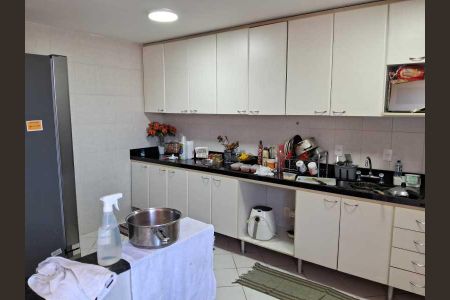 Apartamento à venda com 146m², 3 quartos e 3 vagas