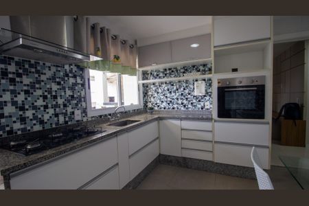 Apartamento à venda com 175m², 4 quartos e 2 vagasCozinha