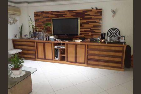 Apartamento à venda com 180m², 4 quartos e 2 vagas