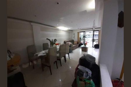 Apartamento à venda com 180m², 4 quartos e 2 vagas