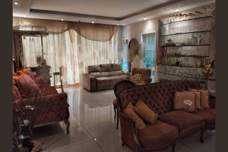 Apartamento à venda com 229m², 4 quartos e 3 vagas