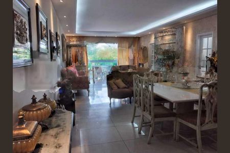 Apartamento à venda com 229m², 4 quartos e 3 vagas