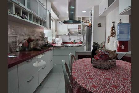 Apartamento à venda com 229m², 4 quartos e 3 vagas