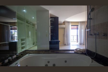 Apartamento à venda com 669m², 4 quartos e 4 vagas Apartamento à venda com 669m², 4 quartos e 4 vagasBanheiro da Suíte 1
