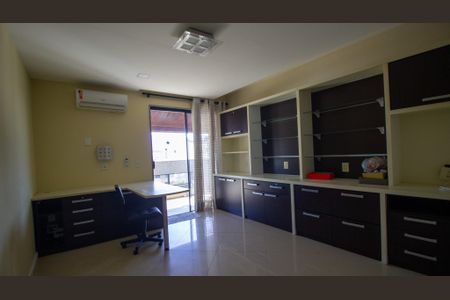 Apartamento à venda com 669m², 4 quartos e 4 vagas Apartamento à venda com 669m², 4 quartos e 4 vagasQuarto 1