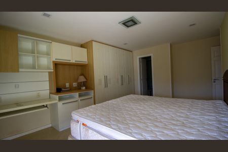 Apartamento à venda com 669m², 4 quartos e 4 vagas Apartamento à venda com 669m², 4 quartos e 4 vagasSuíte 2