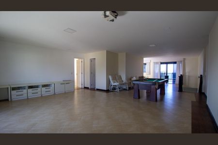 Apartamento à venda com 669m², 4 quartos e 4 vagas Apartamento à venda com 669m², 4 quartos e 4 vagasSala 2