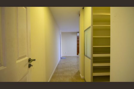 Apartamento à venda com 669m², 4 quartos e 4 vagas Apartamento à venda com 669m², 4 quartos e 4 vagasSuíte 3