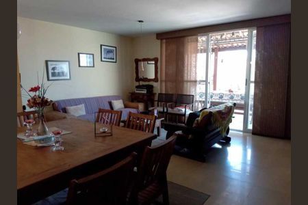 Apartamento à venda com 210m², 3 quartos e 2 vagas