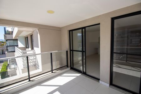 Apartamento à venda com 148m², 3 quartos e 2 vagasVaranda