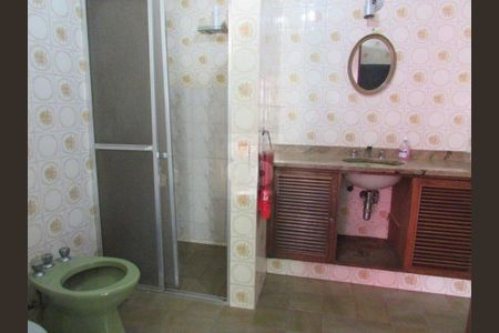 Casa à venda com 338m², 6 quartos e 2 vagas