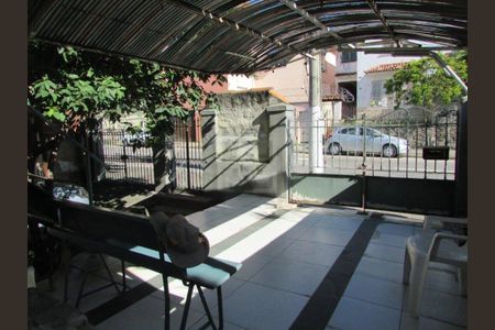 Casa à venda com 338m², 6 quartos e 2 vagas