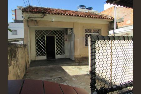 Casa à venda com 338m², 6 quartos e 2 vagas