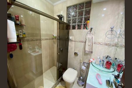 Casa à venda com 225m², 4 quartos e 1 vaga