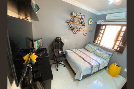 Casa à venda com 225m², 4 quartos e 1 vaga