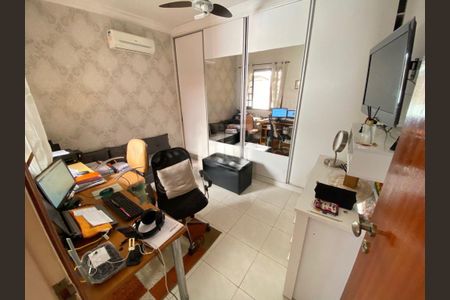 Casa à venda com 225m², 4 quartos e 1 vaga