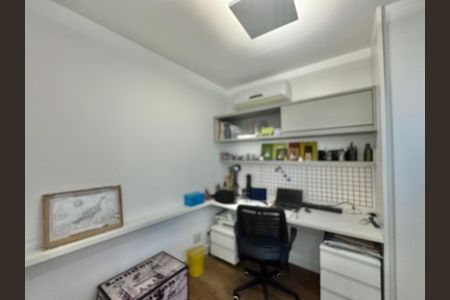 Apartamento à venda com 138m², 3 quartos e 2 vagasQuarto 2