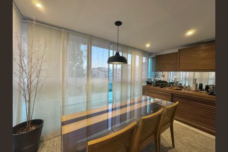 Apartamento à venda com 138m², 3 quartos e 2 vagasSala