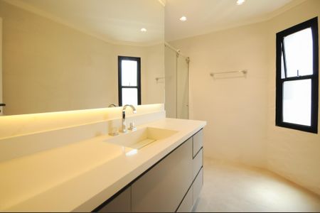 Apartamento à venda com 164m², 4 quartos e 3 vagasBanheiro da Suíte