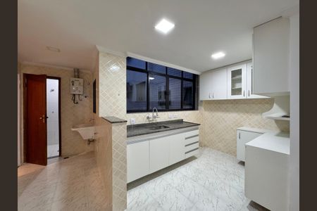 Apartamento à venda com 180m², 3 quartos e 1 vagaCozinha e Área de Serviço