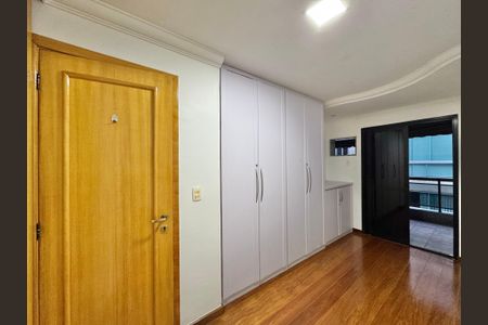 Apartamento à venda com 180m², 3 quartos e 1 vagaQuarto 2