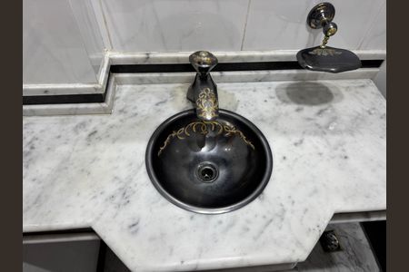 Apartamento à venda com 180m², 3 quartos e 1 vagaLavabo